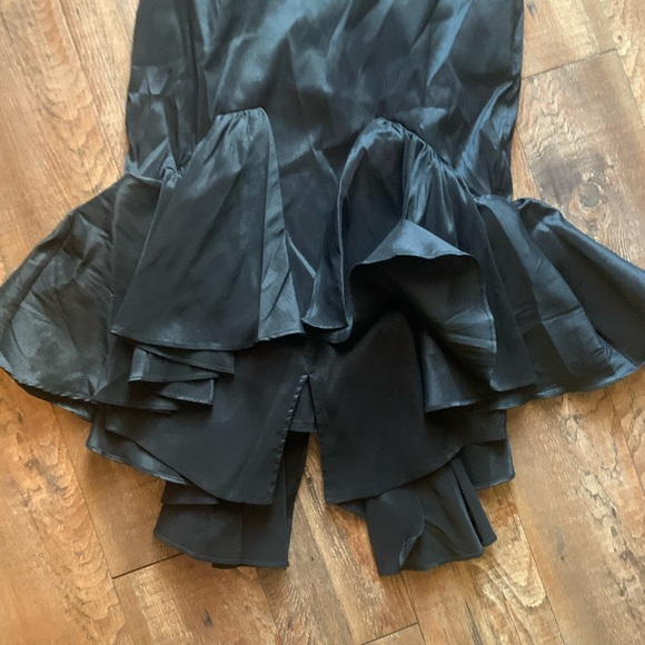 Retro Raquel Polyester black high low asymmetrical ruffle flare midi skirt - Picture 4 of 10